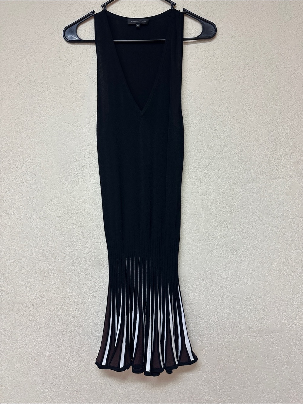 Barbara Bui womans Black Sleeveless Knit Midi Dress with Pleated Hem size M